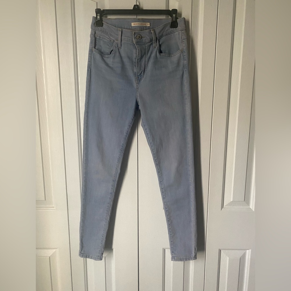 LEVI STRAUS 720 HIGHRISE SUPER SKINNY LIGHT JEANS - SIZE 27